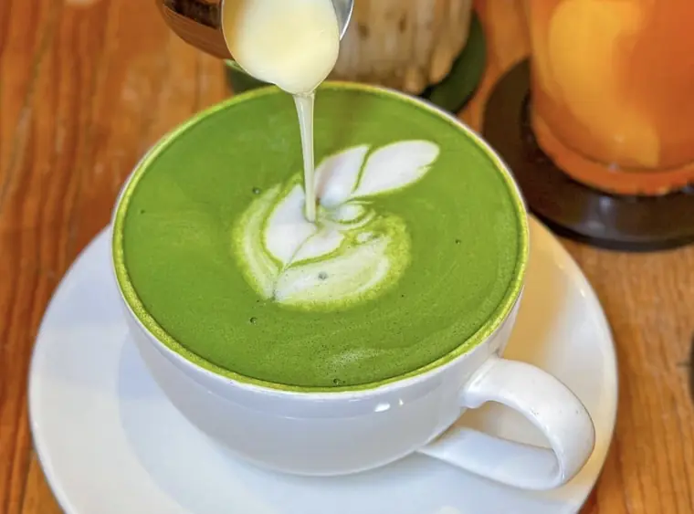 Windmills Coffee — Далат, Мельницы · горные виды