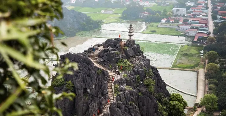 Hang Múa Viewpoint — Ниньбинь, 500 ступеней + рынок