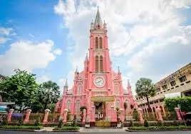 Nhà Thờ Tân Định — Хошимин, Розовая церковь · неоготика