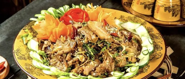 Chợ Tình Quán — Сапа, Локальная Hmong-кухня · атмосфера рынка