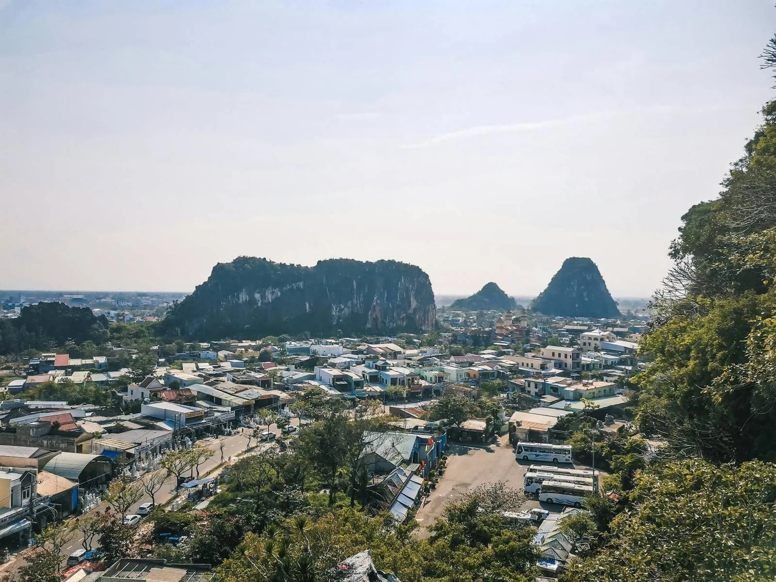 Достопримечательности Дананга: Marble Mountains view
